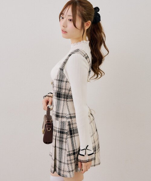continuer de NICE CLAUP(コンティニューデナイスクラップ)の「バックレースアップミニワンピース(ワンピース・レディース・アイボリー/ネイビー/ブラック・FREE)」の13枚目の写真
