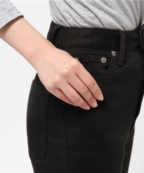 MOUSSY（マウジー）の「iSKO HW EMOTION fringe SKINNY（デニムパンツ・レディース・ブラック/ホワイト・23inch/24inch/25inch/26inch/27inch）」の9枚目の写真