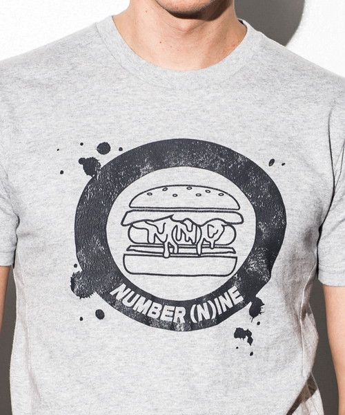 NUMBER (N)INE DENIM(ナンバーナインデニム)の「NUMBER (N)INE DENIM(ナンバーナインデニム)バーガーグラフィックTシャツ(Tシャツ/カットソー・メンズ・ネイビー/ブラック/グレー/ホワイト・MEDIUM/SMALL/LARGE)」の7枚目の写真