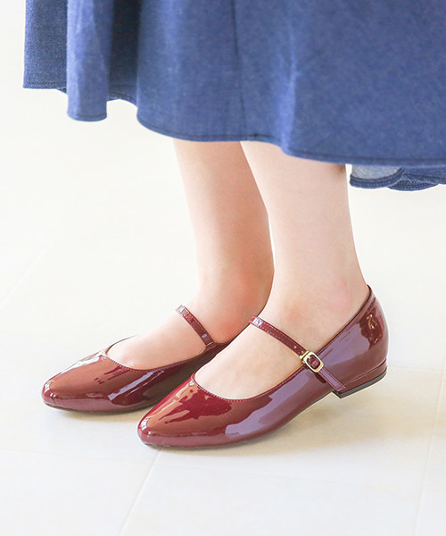 menue(メヌエ)の「メリージェーン ストラップ ローヒール パンプス(パンプス・レディース・ブラック系その他2/アッシュグレー/ベージュ系その他/ブラック系その他/ブラック/ネイビー/カーキ/レッド系その他/マスタード/ワインレッド/ベビーピンク/アイボリー/レオパード・35/38/39/40/41/34/36/37)」の11枚目の写真