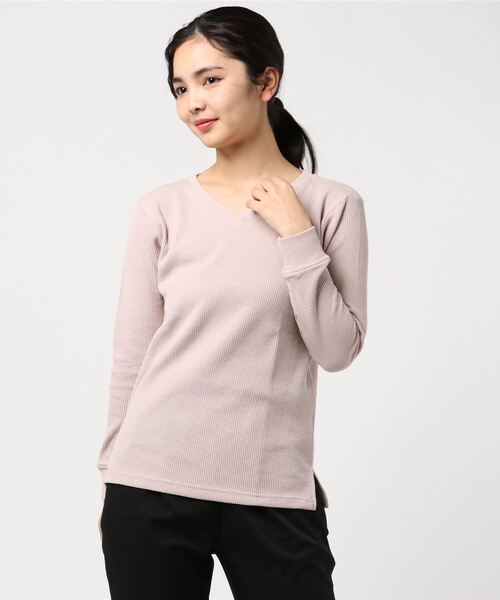 Pierrot（ピエロ）の「ネックが選べるワッフルロンT クルーネック Vネック 長袖 Tシャツ（Tシャツ/カットソー・レディース・ホワイト系その他/ブラック系その他/グレー系その他/ブラウン系その他/ブルー系その他/ベージュ系その他2/オレンジ/ピンク系その他/ベージュ系その他/アイボリー/オレンジ系その他/ネイビー/杢グレー/ピンク系その他2/ブラック/ブラウン系その他2/ブルー系その他3/ブルー系その他2/ブラウン/チャコール/パープル系その他/グレー系その他2/ラベンダー/テラコッタ・M/L）」の22枚目の写真