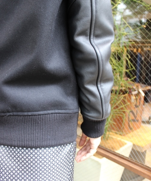 JOURNAL STANDARD relume(ジャーナルスタンダード レリューム)の「MELTON×GOAT LEATHER スタジャン_#(スタジャン・レディース・ブラック/チャコールグレー/ベージュ・2/1)」の8枚目の写真