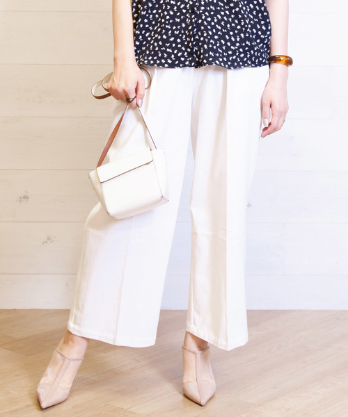 B.I.D.(ビーアイディー)の「BID / Cotton Wide Tuck Pants(その他パンツ・レディース・ブラック/オフホワイト/カーキ/キナリ・FREE)」の2枚目の写真