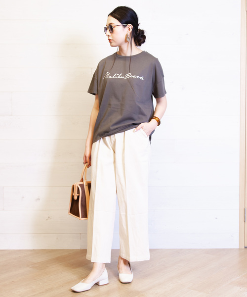 B.I.D.(ビーアイディー)の「BID / Cotton Wide Tuck Pants(その他パンツ・レディース・ブラック/オフホワイト/カーキ/キナリ・FREE)」の14枚目の写真