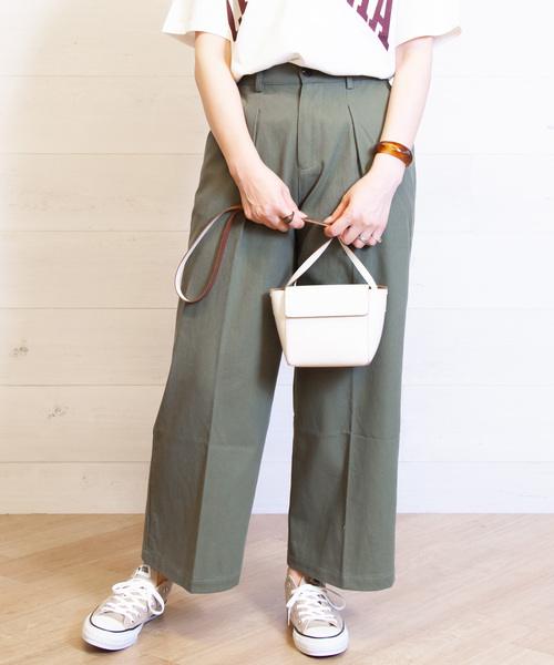 B.I.D.(ビーアイディー)の「BID / Cotton Wide Tuck Pants(その他パンツ・レディース・ブラック/オフホワイト/カーキ/キナリ・FREE)」の7枚目の写真