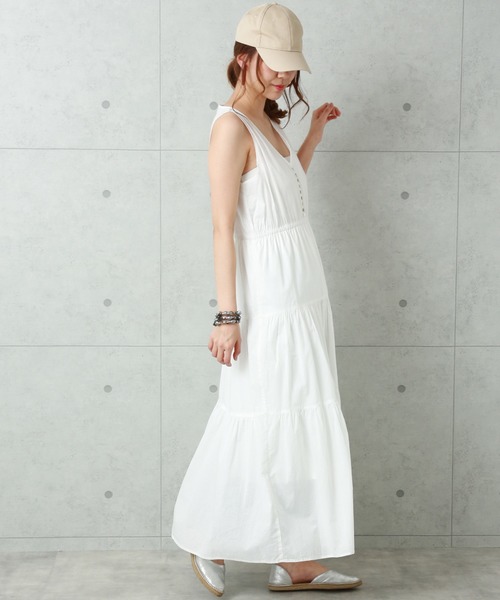 n'ee-ne（ネーネ）の「シェル風ボタンコットンローンティアードマキシワンピース（ワンピース・レディース・ブラック/レッド/オフホワイト・LL/M/L）」の7枚目の写真