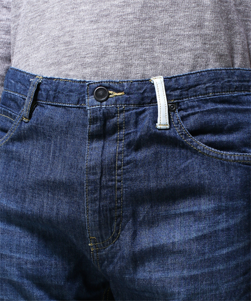 NANO universe（ナノユニバース）の「Shama（シャマ）/アンクルリブレザーシンチバックデニムP（デニムパンツ・メンズ・インディゴブルー/ブルー・42/40/38）」の19枚目の写真