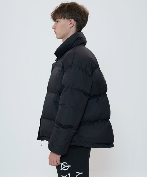 OY（オーワイ）の「トリプルロゴナイロンダウンジャケット/中綿ジャケット（ダウンジャケット/コート・メンズ・ブラック/グレー・FREE）」の10枚目の写真