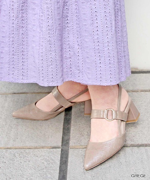 RANDA（ランダ）の「ベルトミュールパンプス（パンプス・レディース・ブラック/クリーム/グレイッシュベージュ/パイソン・LL/M/L/S）」の4枚目の写真