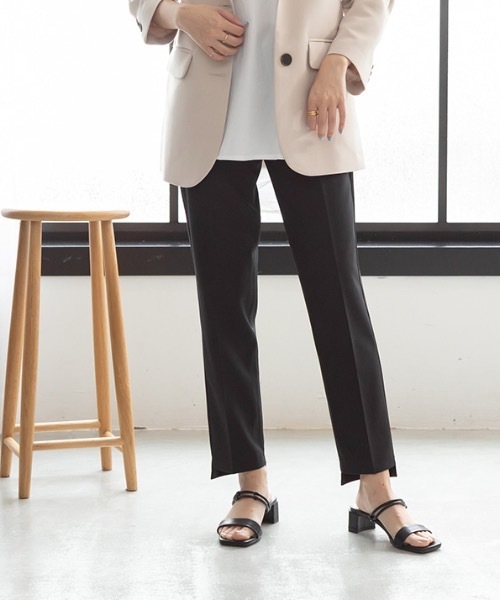 MODE ROBE(モードローブ)の「スクエアトゥダブルラインサンダル(サンダル・レディース・ブラック/イエロー/アイボリー/キャメル/ピンク系その他・24.5㎝/23㎝/24㎝/25㎝/22.5㎝/23.5㎝)」の22枚目の写真