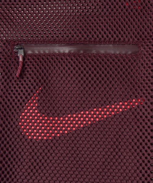 NIKE（ナイキ）の「NIKE:ジムサック（バックパック/リュック・レディース・ブラック/エンジ・ONE SIZE）」の6枚目の写真