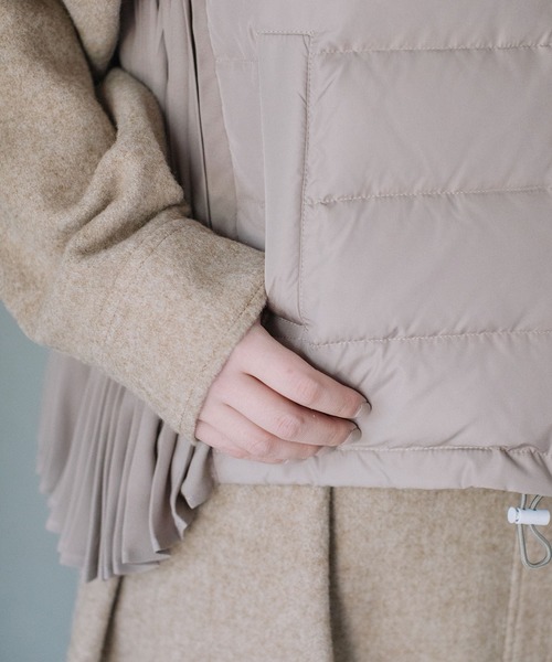 MARECHAL TERRE（マルシャルテル）の「サイドプリーツダウンベスト