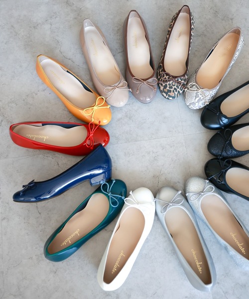 chocolates（チョコラテス）の「ラウンドバレエシューズ【日本製】（バレエシューズ・レディース・パイソン/ブラック系その他2/シルバー系その他/ブラック系その他/ネイビー/ブラック/レッド/マスタード/レオパード/シルバー/グレー/グリーン/ライトベージュ/ホワイト系・25cm/24cm/24.5cm/22.5cm/23cm/22cm/23.5cm）」の2枚目の写真