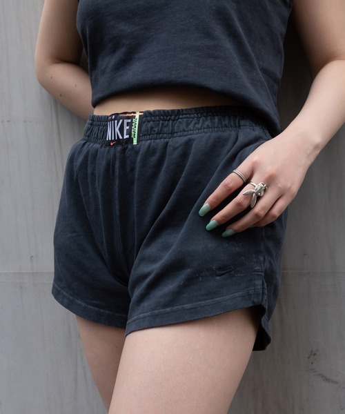 NIKE（ナイキ）の「NIKE WOMENS NSW WASH SHORT  / ナイキ ウィメンズ ショートパンツ 【SP】（その他パンツ・レディース・グリーン/ブラック・M/S/L）」の2枚目の写真
