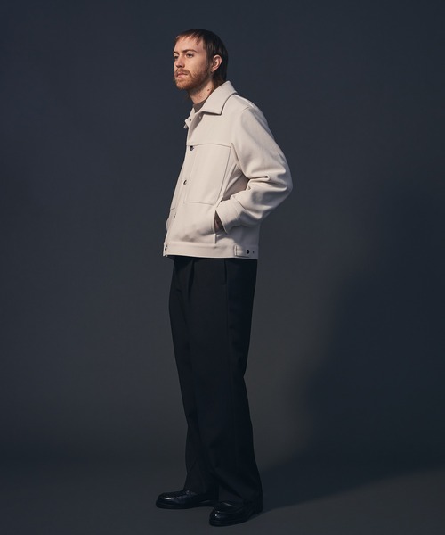 UNITED TOKYO(ユナイテッドトウキョウ)の「サイドゴムワイドスラックス(スラックス・メンズ・グレイッシュベージュ/ベージュ系その他7/オレンジ/ブラック/アイボリー/グリーン/マスタード/グレー/ベージュ/ブルー/カーキ/チャコールグレー・2/1/3)」の17枚目の写真