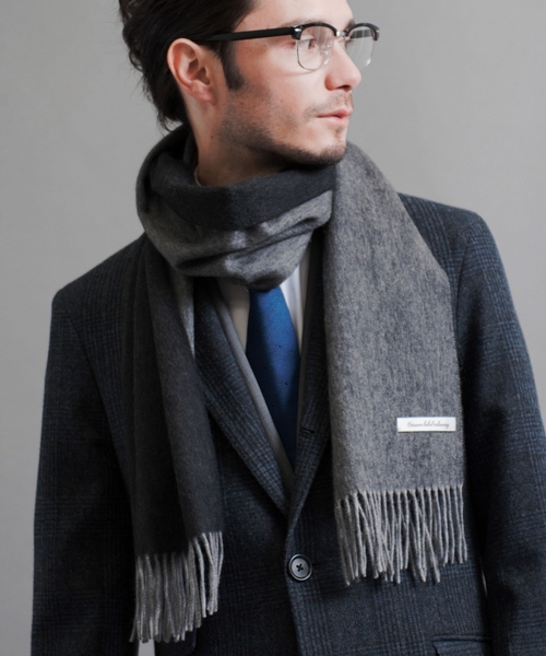 green label relaxing(グリーンレーベルリラクシング)の「II CASH REVER SOLID マフラー(マフラー・メンズ・ブラック/ワインレッド/ダークグリーン/ロイヤルブルー/ネイビー・フリー)」の1枚目の写真