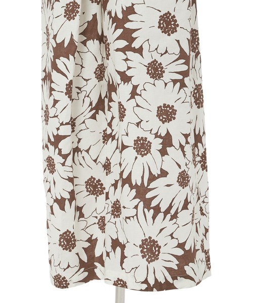 DRWCYS(ドロシーズ)の「フラワープリントバックリボンコンビネゾン(サロペット/オーバーオール・レディース・ブラック/ブラウン/レッド・SMALL/MEDIUM)」の8枚目の写真