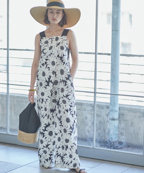 DRWCYS(ドロシーズ)の「フラワープリントバックリボンコンビネゾン(サロペット/オーバーオール・レディース・ブラック/ブラウン/レッド・SMALL/MEDIUM)」の14枚目の写真