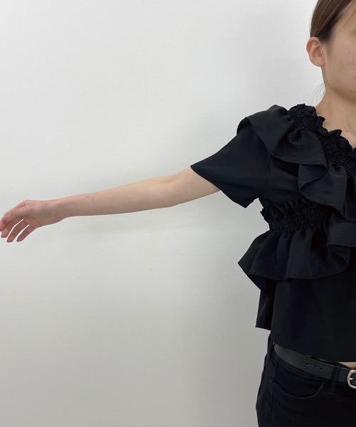 SPIGA（スピーガ）の「フリルギャザーＢＬ（シャツ/ブラウス・レディース・ホワイト/ブラック/ベージュ・ﾌﾘ-）」の9枚目の写真