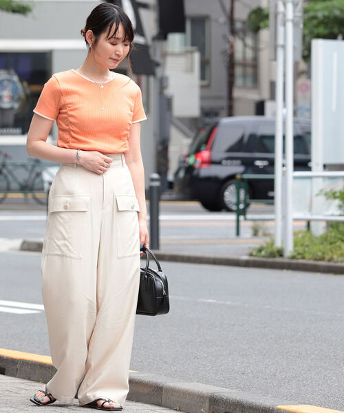 Ray BEAMS（レイビームス）の「Ray BEAMS / バックホール ギャザー Tシャツ（Tシャツ/カットソー・レディース・ブラック/オレンジ/ナチュラル・ONE SIZE）」の22枚目の写真