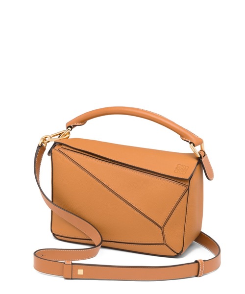 LOEWE（ロエベ）の「パズルバッグ スモール (ソフトグレイン