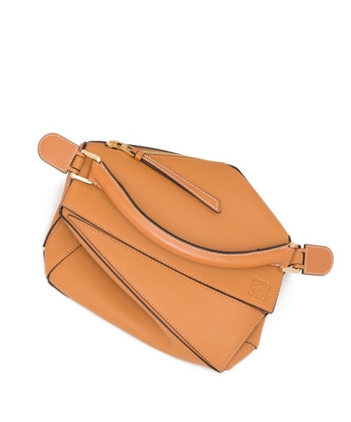 LOEWE パズルバッグ スモール（ソフトグレインカーフ） 三越伊勢丹 | LOEWE/ロエベ通販 | パズルバッグ スモール