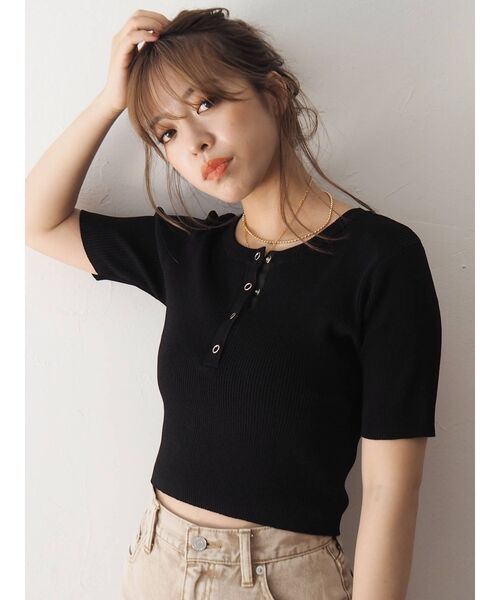 EVRIS（エヴリス）の「フロントヘンリーリブニットトップス（ニット/セーター・レディース・ブラック/オレンジ/グリーン/アイボリー・FREE）」の14枚目の写真