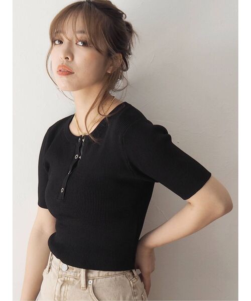 EVRIS（エヴリス）の「フロントヘンリーリブニットトップス（ニット/セーター・レディース・ブラック/オレンジ/グリーン/アイボリー・FREE）」の15枚目の写真