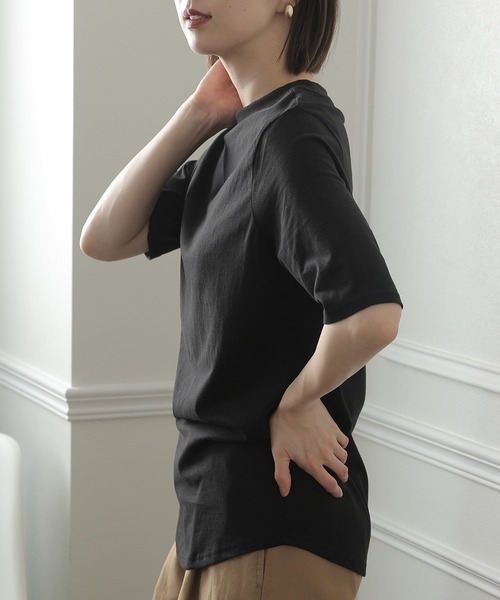 ElegChic(エレグシック)の「ハイネックコットンTシャツ(Tシャツ/カットソー・レディース・オフホワイト/モカ/ブラック/グレイッシュベージュ・M/XXL/XL/4L/L)」の7枚目の写真