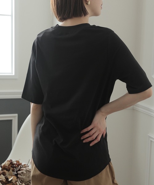 ElegChic(エレグシック)の「ハイネックコットンTシャツ(Tシャツ/カットソー・レディース・オフホワイト/モカ/ブラック/グレイッシュベージュ・M/XXL/XL/4L/L)」の12枚目の写真