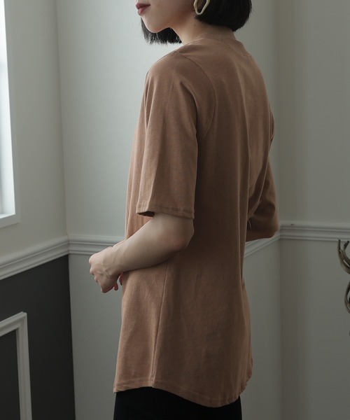 ElegChic(エレグシック)の「ハイネックコットンTシャツ(Tシャツ/カットソー・レディース・オフホワイト/モカ/ブラック/グレイッシュベージュ・M/XXL/XL/4L/L)」の8枚目の写真