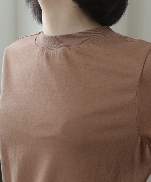 ElegChic(エレグシック)の「ハイネックコットンTシャツ(Tシャツ/カットソー・レディース・オフホワイト/モカ/ブラック/グレイッシュベージュ・M/XXL/XL/4L/L)」の9枚目の写真