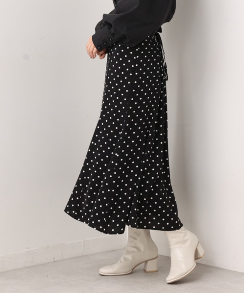 one after another NICE CLAUP（ワンアフターアナザーナイスクラップ）の「バックレースアップマーメイドスカート（スカート・レディース・ブラック/ブラウン/ホワイト系その他/ブラック系その他/ベージュ系その他・MEDIUM/LARGE）」の3枚目の写真