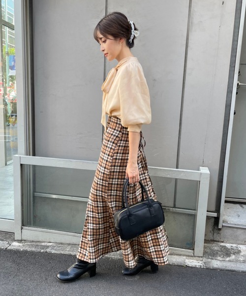 one after another NICE CLAUP（ワンアフターアナザーナイスクラップ）の「バックレースアップマーメイドスカート（スカート・レディース・ブラック/ブラウン/ホワイト系その他/ブラック系その他/ベージュ系その他・MEDIUM/LARGE）」の7枚目の写真