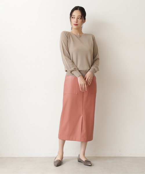 NATURAL BEAUTY BASIC(ナチュラルビューティーベーシック)の「フェイクレザーストレートスカート/0171220910(スカート・レディース・ブラック/ピンク/オフホワイト・SMALL/X-SMALL/MEDIUM)」の22枚目の写真