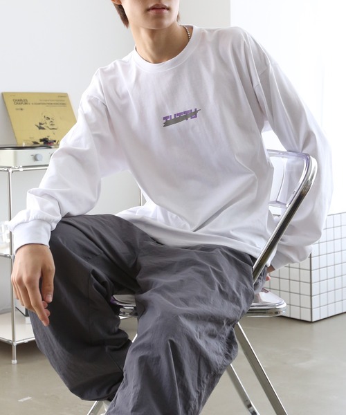 TUTTU（トゥトゥ）の「TUTTUオリジナルロゴ  ロングスリーブロンT（Tシャツ/カットソー・メンズ・ホワイト/ブラック/ダークグリーン/ブルー/アイボリー/ホワイト系その他/ブラック系その他/グレー系その他/グリーン系その他/ブルー系その他/チャコール/ホワイト系その他2/ホワイト系その他3/ホワイト系その他4/ホワイト系その他5/ホワイト系その他6/ホワイト系その他7/ブラック系その他2/グレー系その他2/グレー系その他3/グレー系その他4/グレー系その他5/グリーン系その他2/グリーン系その他3/ブルー系その他2・M/L）」の10枚目の写真