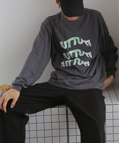 TUTTU（トゥトゥ）の「TUTTUオリジナルロゴ  ロングスリーブロンT（Tシャツ/カットソー・メンズ・ホワイト/ブラック/ダークグリーン/ブルー/アイボリー/ホワイト系その他/ブラック系その他/グレー系その他/グリーン系その他/ブルー系その他/チャコール/ホワイト系その他2/ホワイト系その他3/ホワイト系その他4/ホワイト系その他5/ホワイト系その他6/ホワイト系その他7/ブラック系その他2/グレー系その他2/グレー系その他3/グレー系その他4/グレー系その他5/グリーン系その他2/グリーン系その他3/ブルー系その他2・M/L）」の18枚目の写真