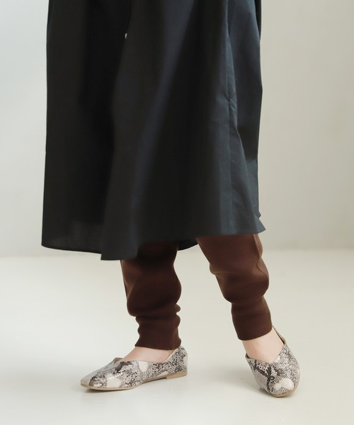 LAKOLE(ラコレ)の「12Gカシミアタッチジョガーパンツ / 214952(その他パンツ・レディース・ブラック/ブラウン/アイボリー・SMALL/MEDIUM)」の1枚目の写真
