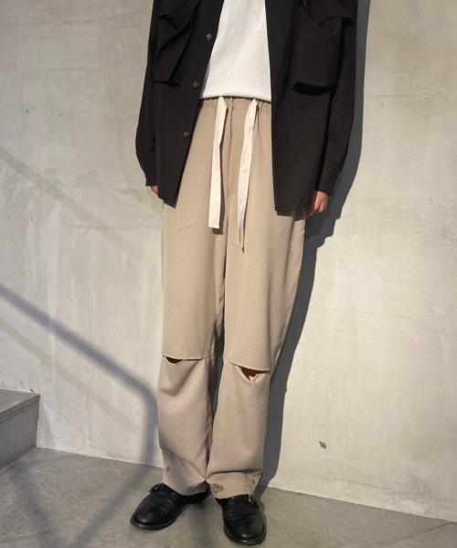 Toironier（トワロニエ）の「Toironier/トワロニエ/RELAX TWILL PANTS/リラックスツイルパンツ（その他パンツ・レディース・オリーブ/ベージュ・1/2）」の15枚目の写真