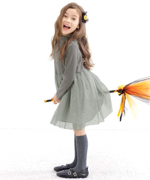 Bee des Bee（ビーデスビー）の「長袖ワンピース（ワンピース・キッズ・ブラック×ブラック/ライトベージュ/チャコールグレー・110cm/100cm/120cm/130cm/140cm/150cm）」の12枚目の写真