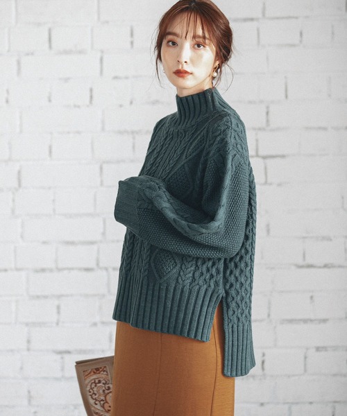 Andemiu（アンデミュウ）の「ケーブルガラタートルニット239176（ニット/セーター・レディース・ブラウン/オフホワイト/グリーン/ラベンダー・FREE）」の3枚目の写真