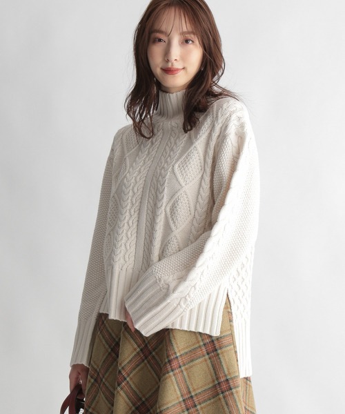 Andemiu（アンデミュウ）の「ケーブルガラタートルニット239176（ニット/セーター・レディース・ブラウン/オフホワイト/グリーン/ラベンダー・FREE）」の5枚目の写真