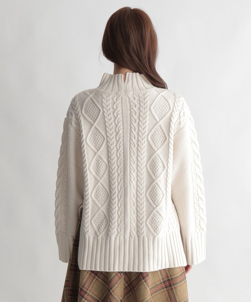 Andemiu（アンデミュウ）の「ケーブルガラタートルニット239176（ニット/セーター・レディース・ブラウン/オフホワイト/グリーン/ラベンダー・FREE）」の7枚目の写真