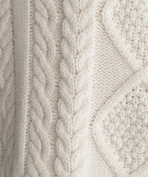 Andemiu（アンデミュウ）の「ケーブルガラタートルニット239176（ニット/セーター・レディース・ブラウン/オフホワイト/グリーン/ラベンダー・FREE）」の12枚目の写真