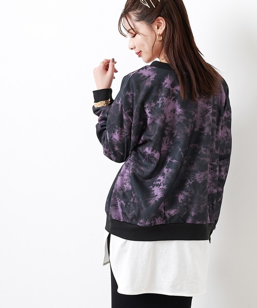 EVERLAST(CROSSPLUS ONLINE)(エバーラスト)の「タイダイプリント ビッグシルエットトレーナー(その他トップス・レディース・ブラック/ブルーグレー/ホワイト・L/M)」の5枚目の写真