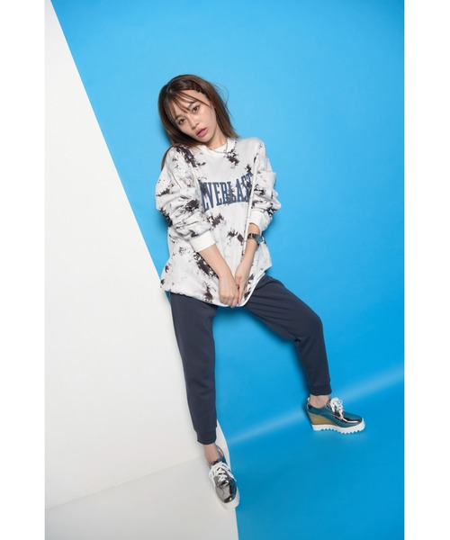 EVERLAST(CROSSPLUS ONLINE)(エバーラスト)の「タイダイプリント ビッグシルエットトレーナー(その他トップス・レディース・ブラック/ブルーグレー/ホワイト・L/M)」の21枚目の写真
