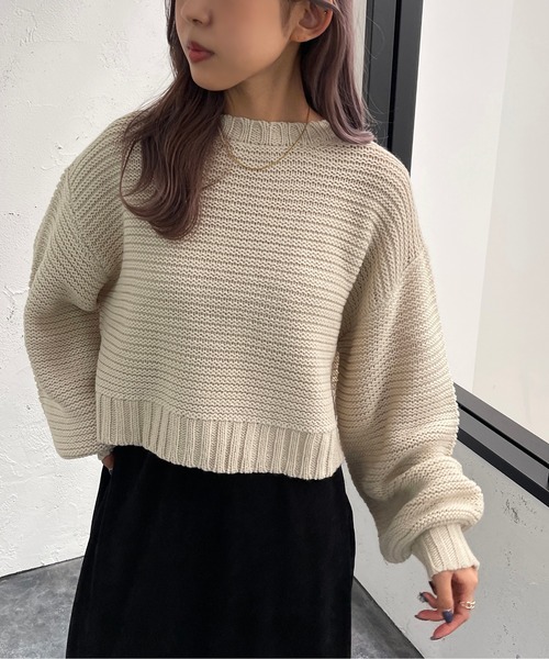 apres jour mignon(アプレジュールミニョン)の「ガーター編みショートニット【ZOZOTOWN限定アイテム】(ニット/セーター・レディース・アイボリー/オレンジ/グリーン/ブラック・X-LARGE/フリー)」の2枚目の写真