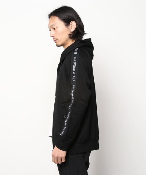 1 piu 1 uguale 3(ウノピゥウノウグァーレトレ)の「【別注】1piu1 uguale3/ウノ ピゥ ウノ ウグァーレ トレ/PK(パーカー・メンズ・ブラック・4/5)」の2枚目の写真