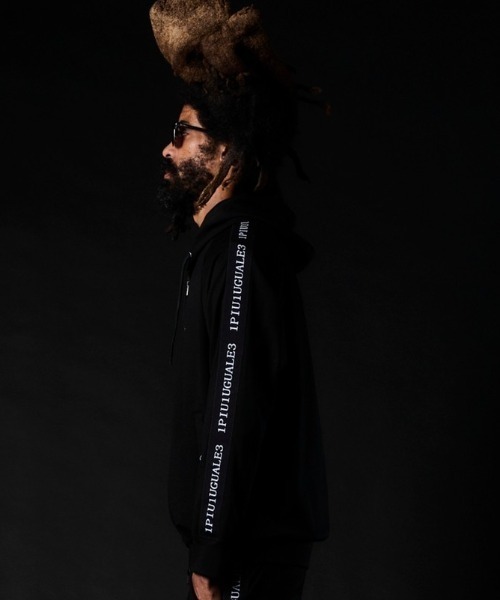 1 piu 1 uguale 3(ウノピゥウノウグァーレトレ)の「【別注】1piu1 uguale3/ウノ ピゥ ウノ ウグァーレ トレ/PK(パーカー・メンズ・ブラック・4/5)」の4枚目の写真