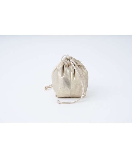 marco masi（マルコマージ）の「MARCO MASI/マルコマージ　メタリックギャザーショルダーバッグ（ショルダーバッグ・レディース・ゴールド・FREE）」の10枚目の写真